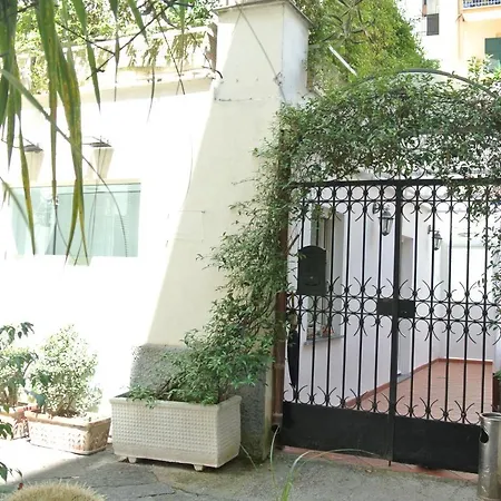 Garden House Vanvitelli * Napoli